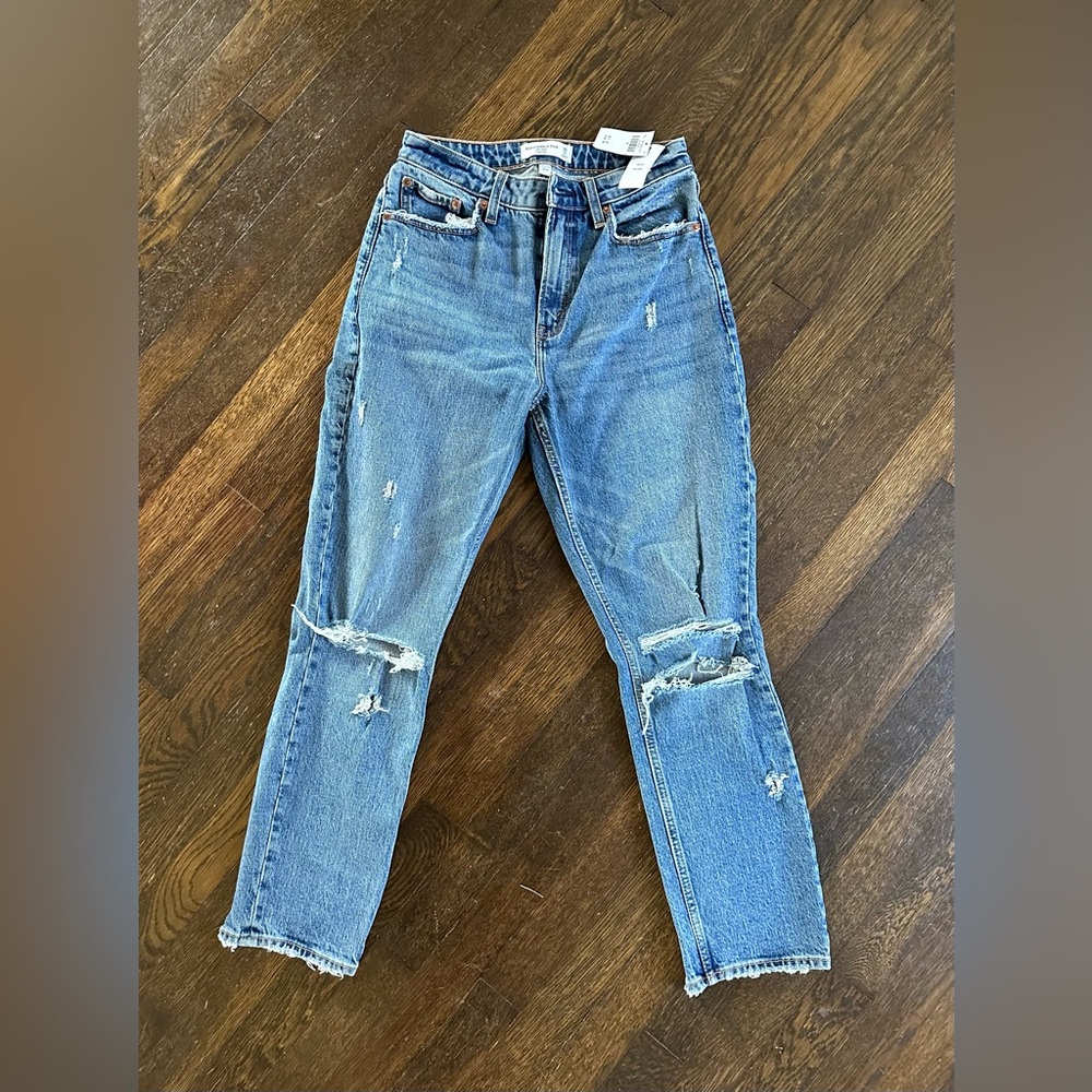Abercrombie & Fitch Curve Love Mom Jeans